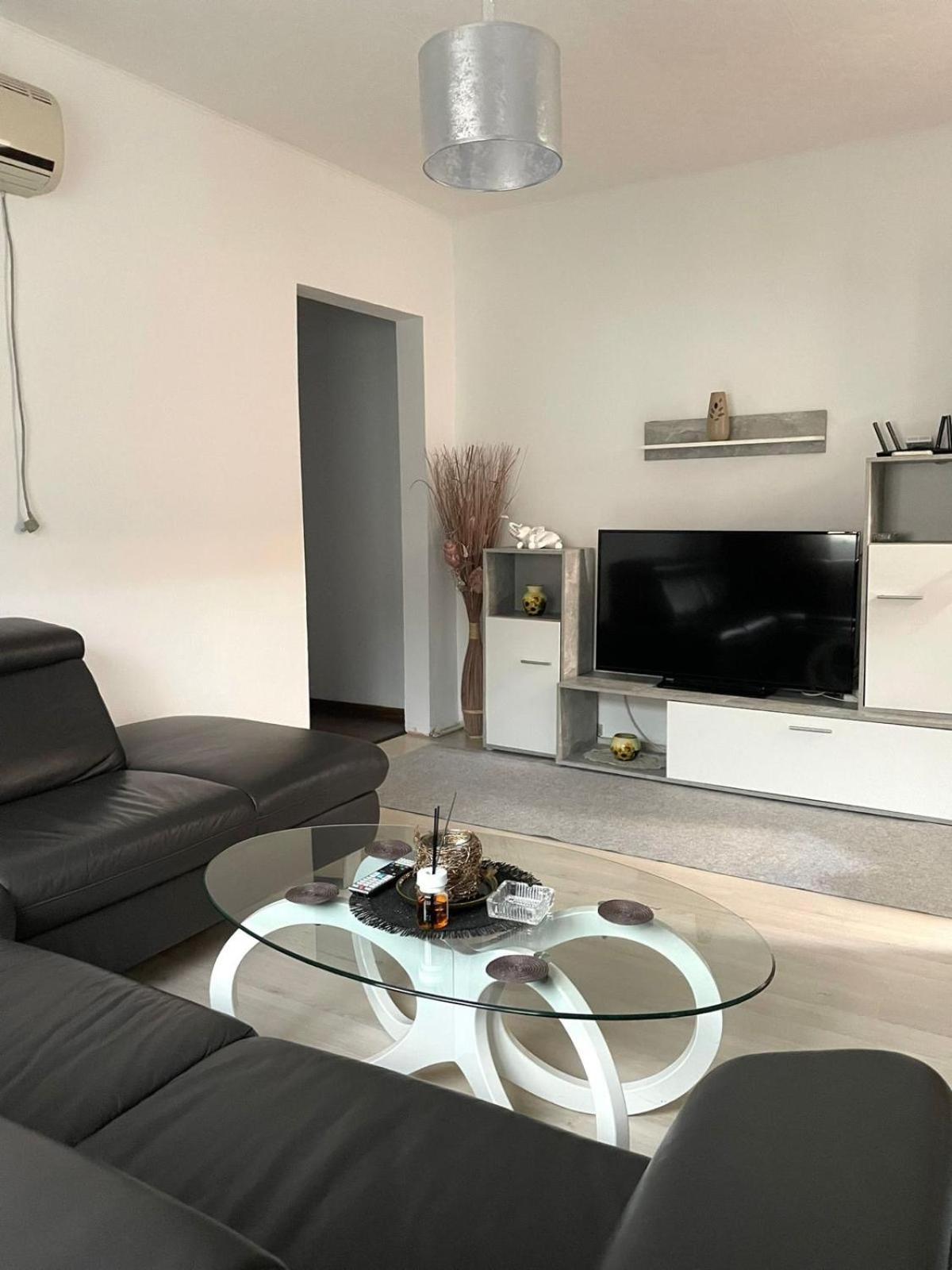 Apartament Inu Оршова Экстерьер фото